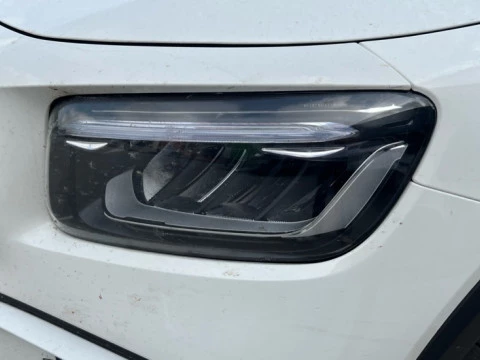 Mercedes-Benz GLB  200 d