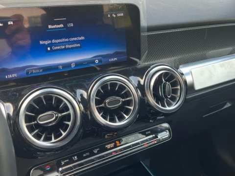 Mercedes-Benz GLB  200 d