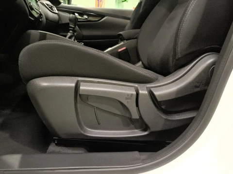 Nissan Qashqai 1.6 dCi SANDS Visia 4x2 96 kW (130 CV)