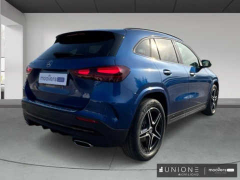Mercedes-Benz GLA  200 d