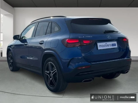 Mercedes-Benz GLA  200 d