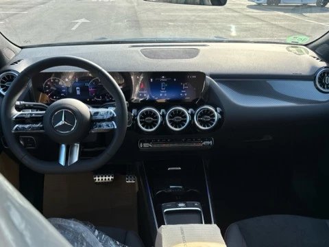 Mercedes-Benz GLA  200 d