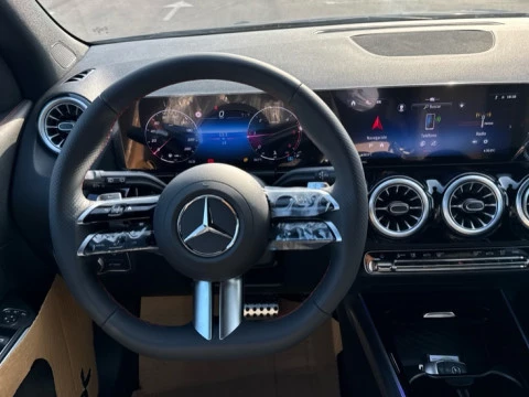 Mercedes-Benz GLA  200 d