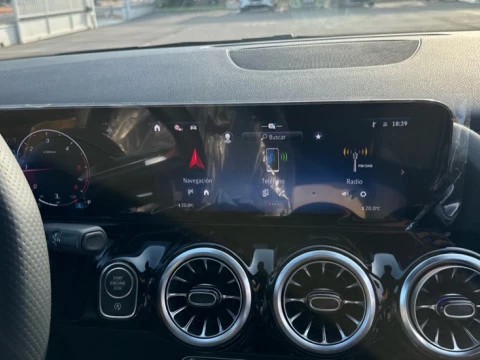 Mercedes-Benz GLA  200 d