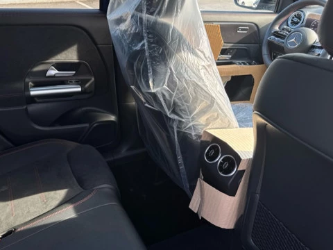 Mercedes-Benz GLA  200 d