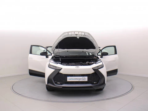 Toyota C-HR CH Toyota C-HR - MY25