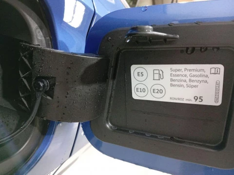 Volkswagen T-Roc R-Line 1st Edition 1.5 eTSI 110 kW (150 CV) DSG