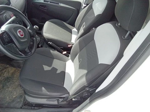 Fiat Fiorino Cargo SX N1 1.3 MJet 70 kW (95 CV)