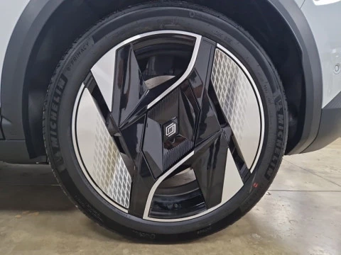 Renault Scenic E-Tech Iconic 160 kW (220CV) gran autonomía