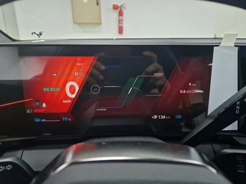 Renault Scenic E-Tech Iconic 160 kW (220CV) gran autonomía