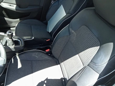 Renault Clio Zen TCe 67 kW (91CV)