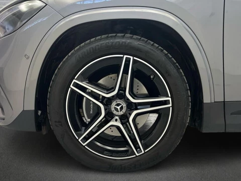 Mercedes-Benz GLA 200 d