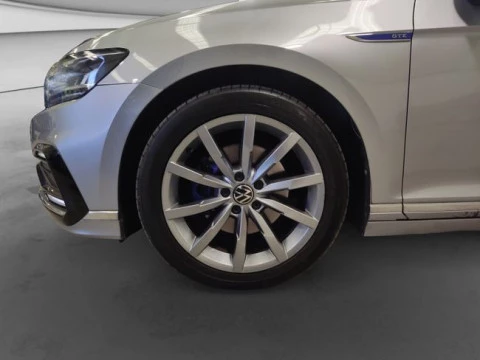 Volkswagen Passat Variant GTE 1.4 TSI e-Power 115kW + 85kW