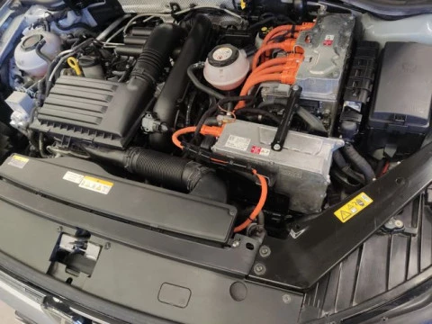 Volkswagen Passat Variant GTE 1.4 TSI e-Power 115kW + 85kW