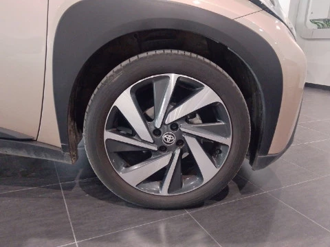 Toyota Aygo X Cross  Play
