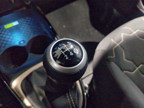 Toyota Aygo X Cross  Play