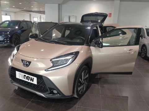 Toyota Aygo X Cross  Play