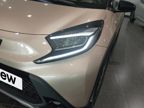 Toyota Aygo X Cross  Play