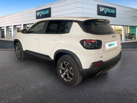 Jeep Avenger BEV 115kW (156CV) Longitude