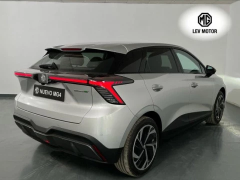 MG4 64kWh Luxury
