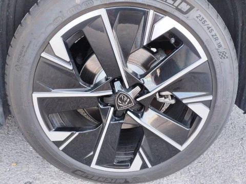Peugeot 508 Hybrid 5P GT HYBRID 180 e-EAT8