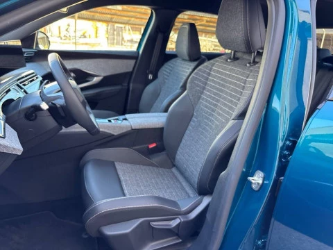 Peugeot 3008 Hybrid 1.2 107KW Allure eDCS6