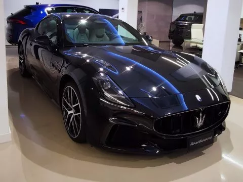 Maserati GranTurismo V6 550CV AWD Trofeo Maserati GranTurismo V6 550CV AWD Trofeo