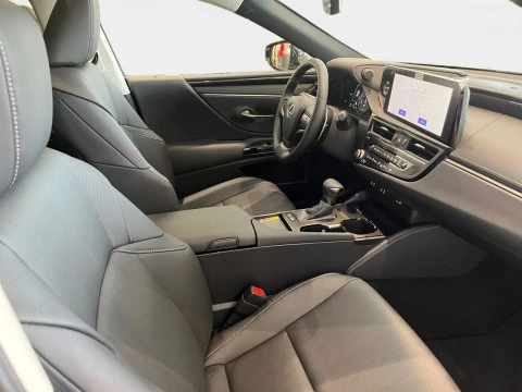 Lexus ES 2.5 300h Premium