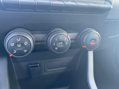 Renault Clio Authentic SCe 49 kW (67CV)