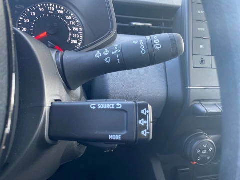 Renault Clio Authentic SCe 49 kW (67CV)