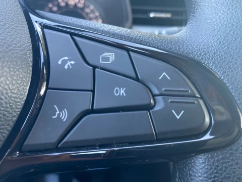 Renault Clio Authentic SCe 49 kW (67CV)