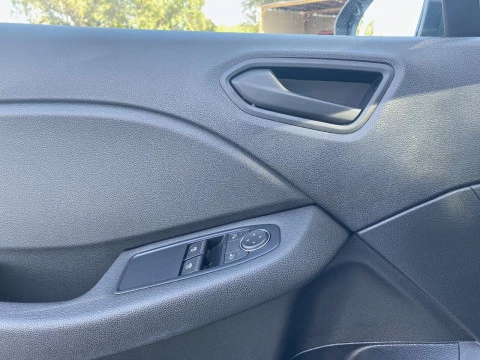 Renault Clio Authentic SCe 49 kW (67CV)