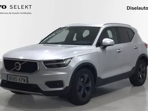 Volvo XC40 2.0 T4 Momentum Auto