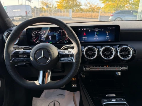 Mercedes-Benz Clase A  250 e Compacto con tecnología híbrida