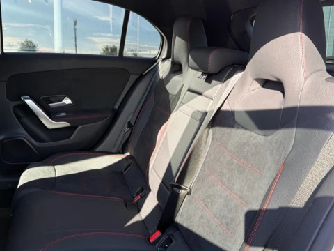 Mercedes-Benz Clase A  250 e Compacto con tecnología híbrida