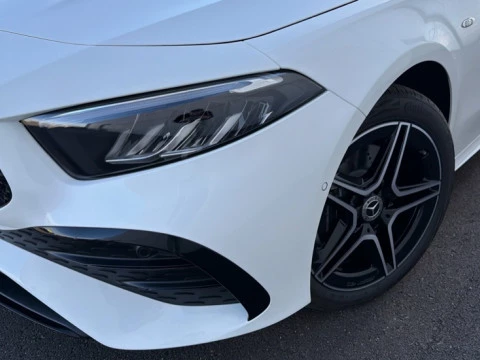 Mercedes-Benz Clase A  250 e Compacto con tecnología híbrida