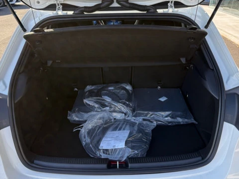 Mercedes-Benz Clase A  250 e Compacto con tecnología híbrida