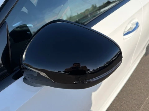 Mercedes-Benz Clase A  250 e Compacto con tecnología híbrida