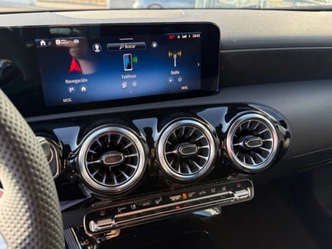 Mercedes-Benz Clase A  250 e Compacto con tecnología híbrida