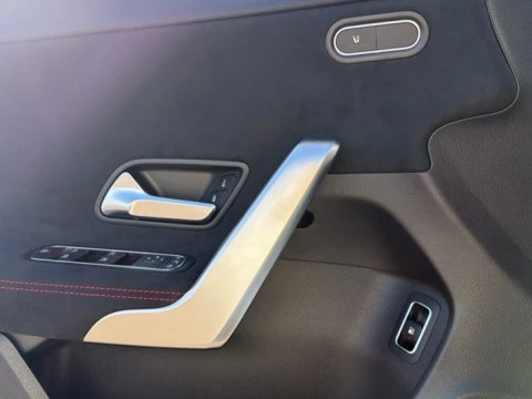 Mercedes-Benz Clase A  250 e Compacto con tecnología híbrida