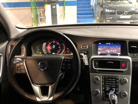Volvo V60 familiar 2.0 D3 MOMENTUM AUTO 5P