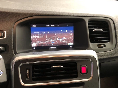 Volvo V60 familiar 2.0 D3 MOMENTUM AUTO 5P