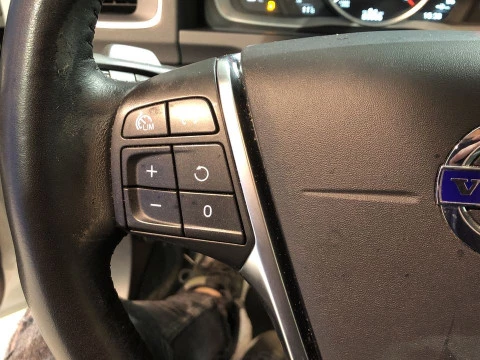 Volvo V60 familiar 2.0 D3 MOMENTUM AUTO 5P