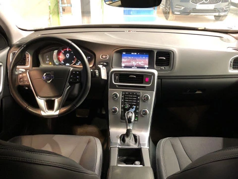 Volvo V60 familiar 2.0 D3 MOMENTUM AUTO 5P