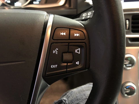 Volvo V60 familiar 2.0 D3 MOMENTUM AUTO 5P