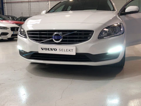 Volvo V60 familiar 2.0 D3 MOMENTUM AUTO 5P