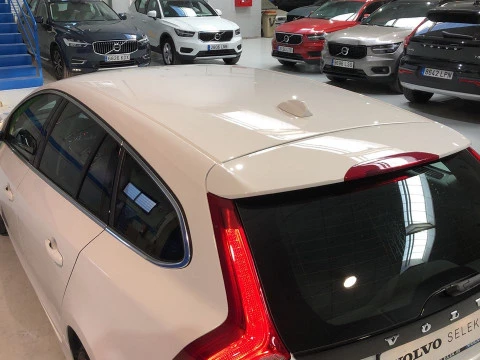 Volvo V60 familiar 2.0 D3 MOMENTUM AUTO 5P