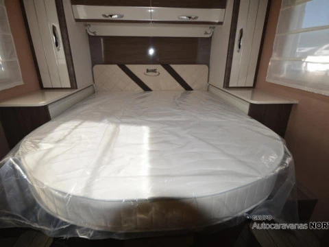 MCLOUIS NEVIS NEVIS 879