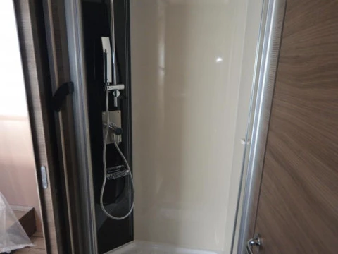 MCLOUIS NEVIS NEVIS 879