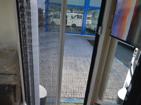 MCLOUIS NEVIS NEVIS 879